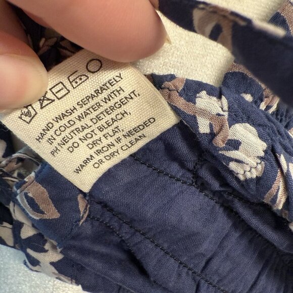 Mirth Floral Sleeveless Smocked Cropped Tank Top - Picture 7 of 15